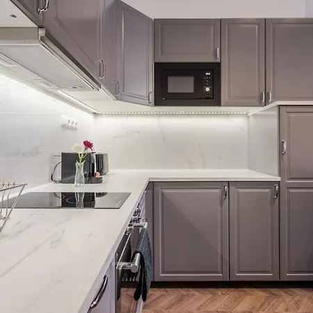 Bpr Sirius With A/c Apartamento Budapeste
