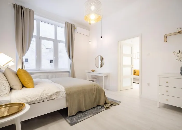 Bpr Sirius With A/c شقة *