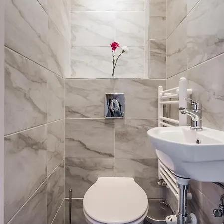 Bpr Sirius With A/c Apartment Budapest