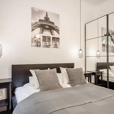 Bpr Sirius With A/c Budapest